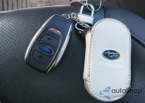 2015 Subaru Outback 3.6R Limited z USA, uszkodzony, nr VIN 4S4BSENC4F3264263